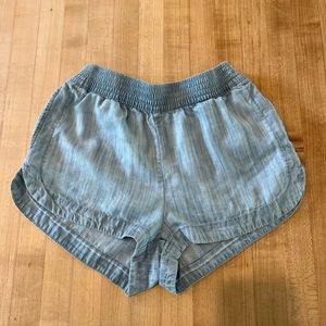 Aritzia TNA Chambray shorts